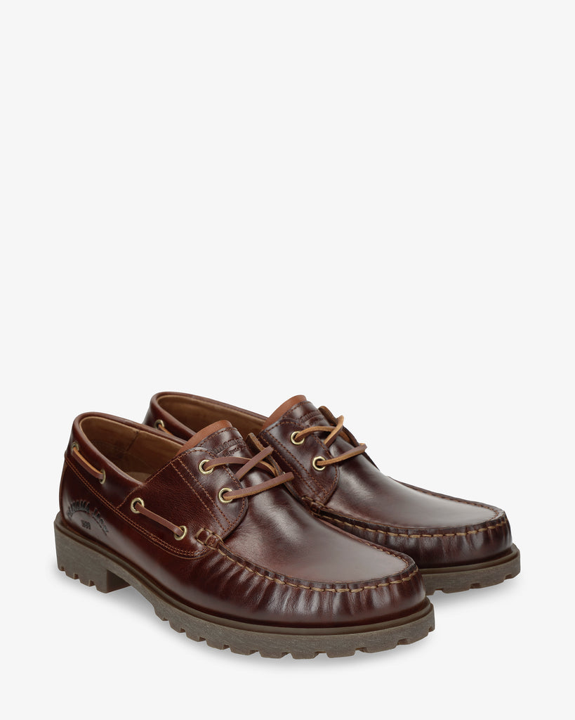 Boat náutico de piel con forro interior de piel. cuero