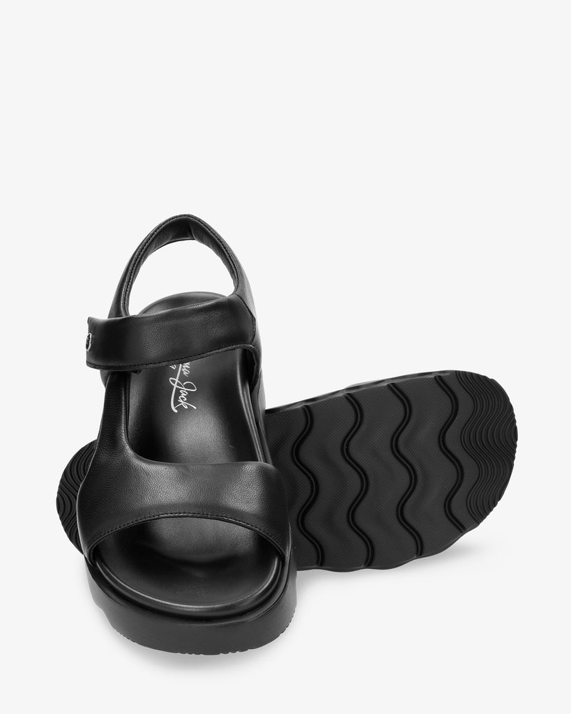 Bruna sandalias de piel con forro interior de piel. negro