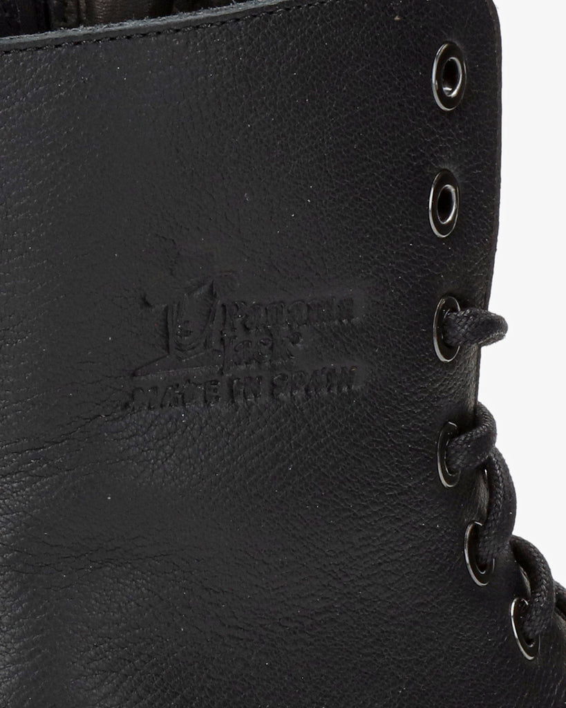 Frisia botas de piel con forro interior de piel. negro