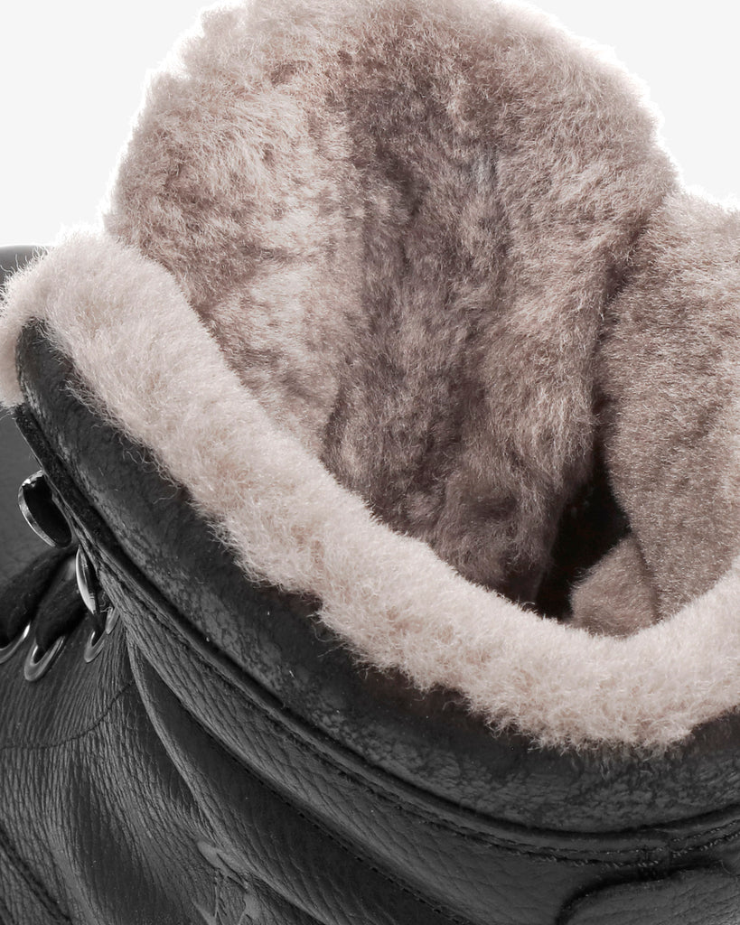 P03 Aviator Igloo botas de piel con forro interior de pelo natural. negro