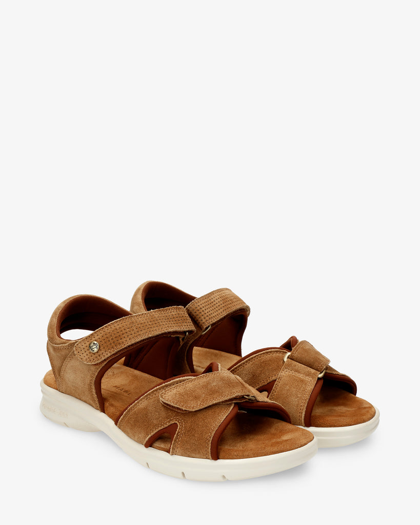 Sanders sandalias de piel con forro interior de lycra. camel