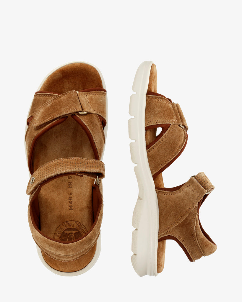 Sanders sandalias de piel con forro interior de lycra. camel